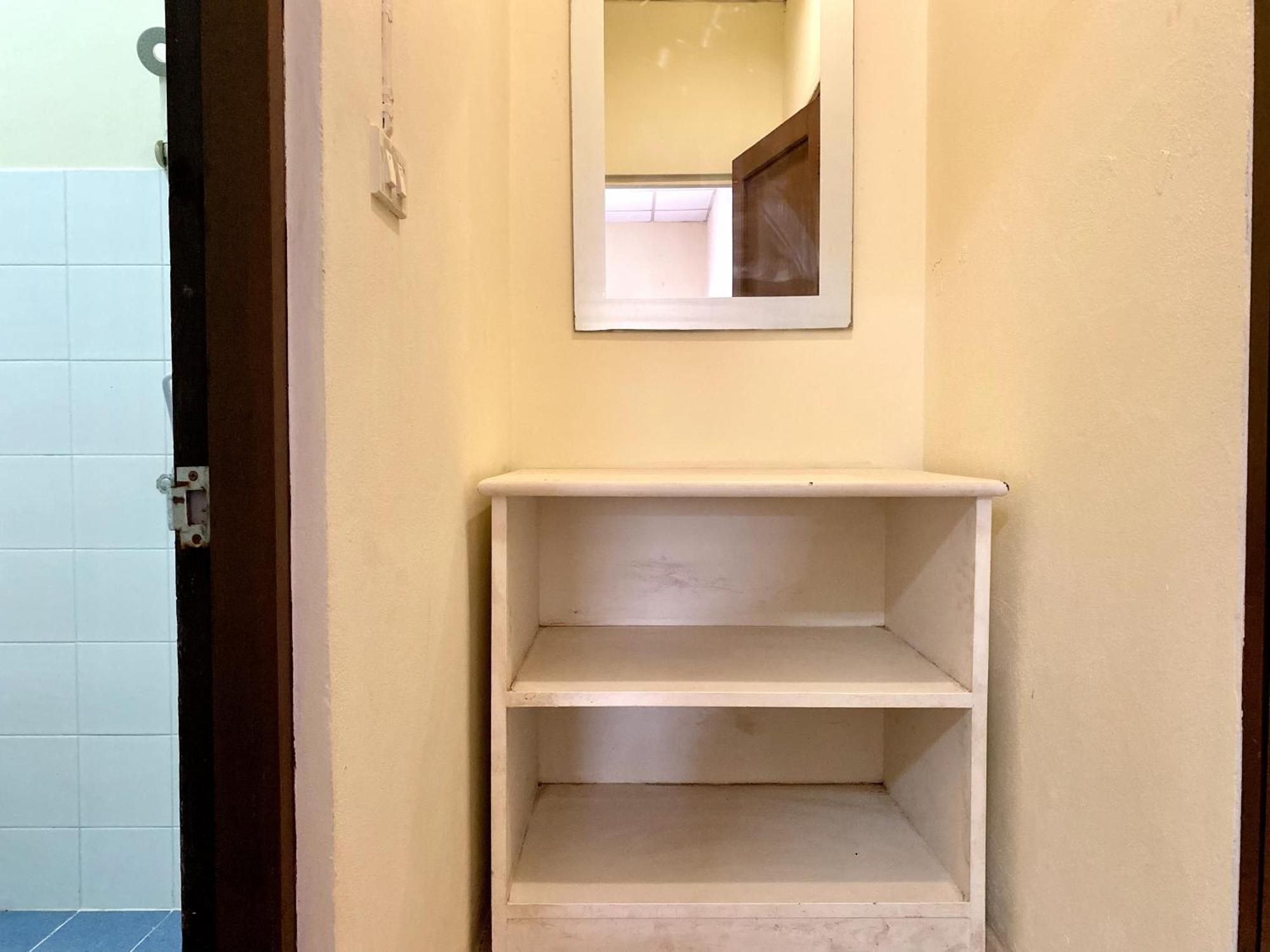Patong Adventure Hostel Екстер'єр фото