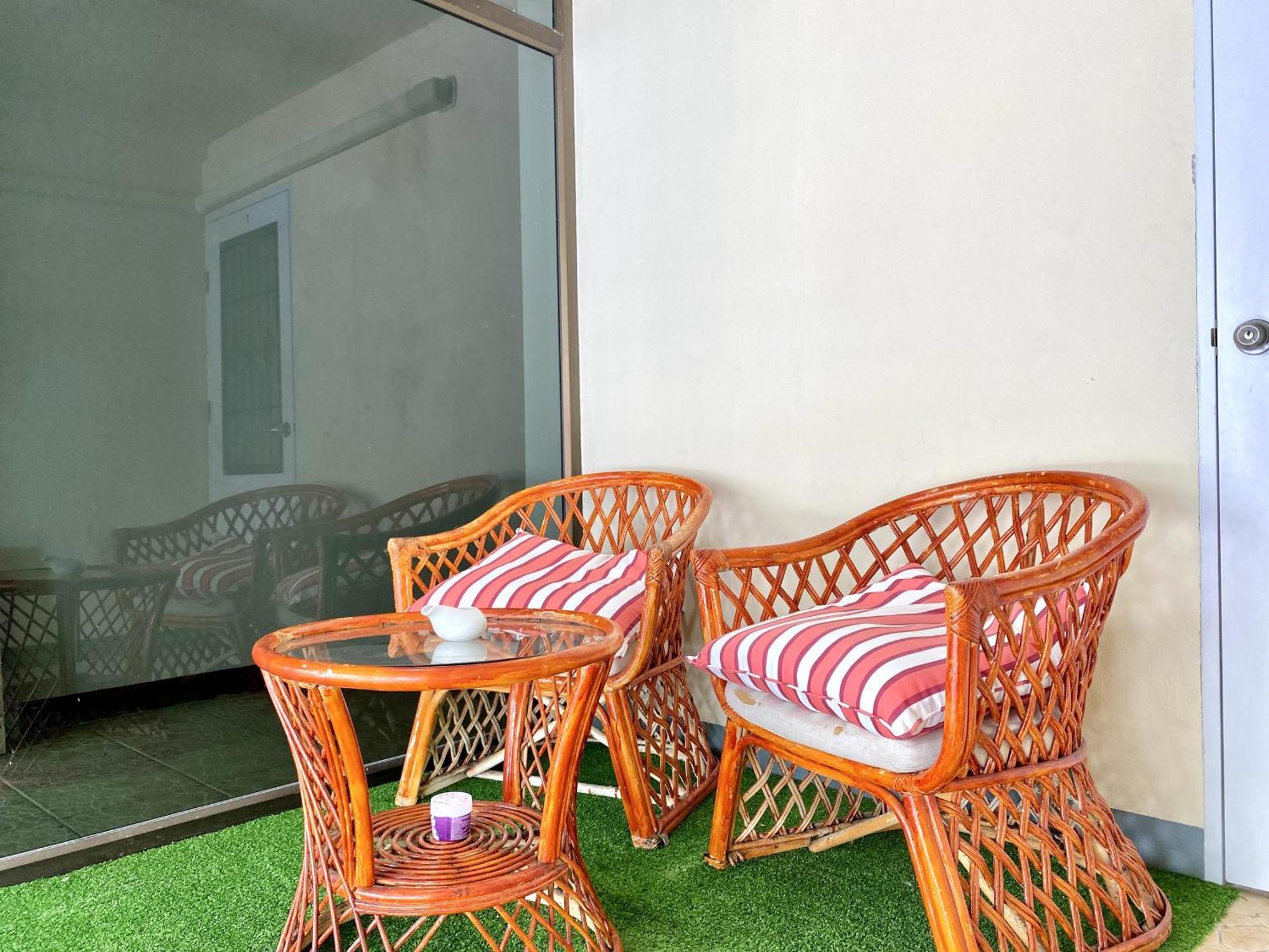 Patong Adventure Hostel Екстер'єр фото