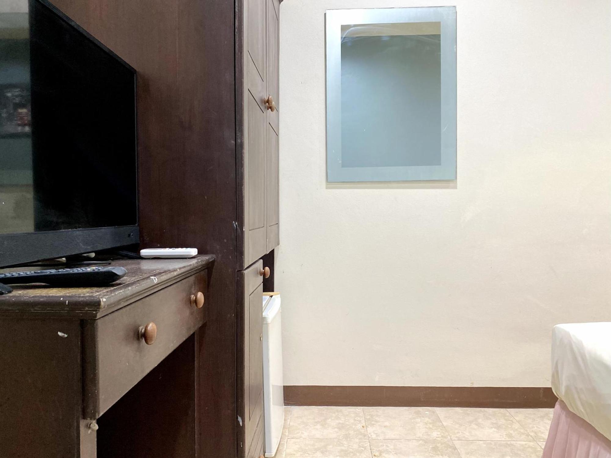 Patong Adventure Hostel Екстер'єр фото